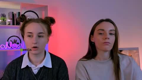 Snapshot of isla_dior chatting on 10.03.25 isla_dior online show from 10.03.25