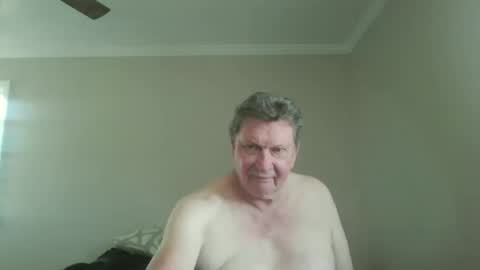 island625103 online show from 09.20.25