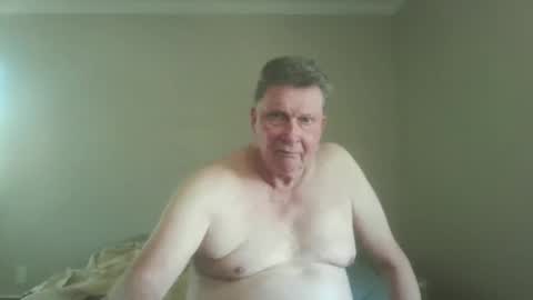 island625103 online show from 10.03.25