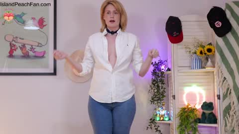 Lou  Peaches online show from 04.09.26