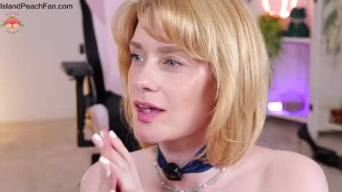 Lou  Peaches online show from 04.18.26