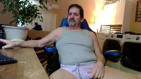 Snapshot of islandguy70 chatting on 12.31.24 Jim online show from 12.31.24