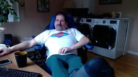 Snapshot of islandguy70 chatting on 01.18.25 Jim online show from 01.18.25