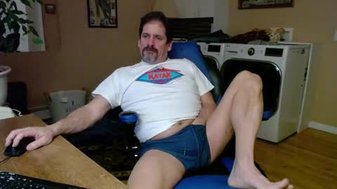 Snapshot of islandguy70 chatting on 01.19.25 Jim online show from 01.19.25
