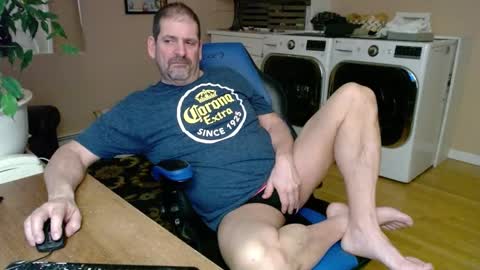 Snapshot of islandguy70 chatting on 02.02.25 Jim online show from 02.02.25