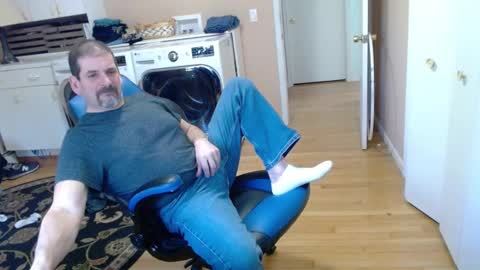 Snapshot of islandguy70 chatting on 02.14.25 Jim online show from 02.14.25