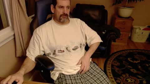 Snapshot of islandguy70 chatting on 02.27.25 Jim online show from 02.27.25