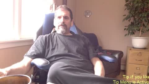 Snapshot of islandguy70 chatting on 03.08.25 Jim online show from 03.08.25