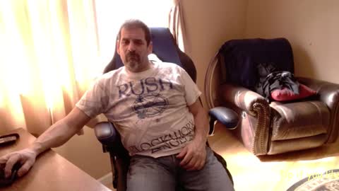 Snapshot of islandguy70 chatting on 03.09.25 Jim online show from 03.09.25