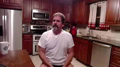 Snapshot of islandguy70 chatting on 10.17.25 Jim online show from 10.17.25