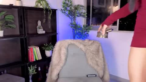 Julyane online show from 02.14.26