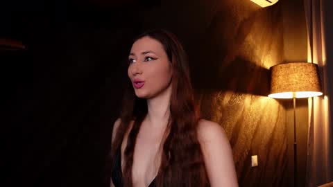 IsoldeBliss online show from 01.27.25