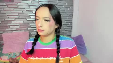 I S S A B E L A Igissaa ax    Xlittleissa  online show from 02.20.25