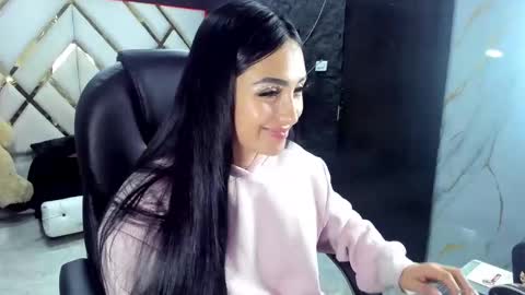 issabela_mackey_ online show from 11.27.25