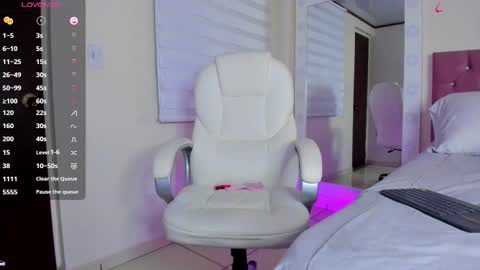 Isa  online show from 02.23.26