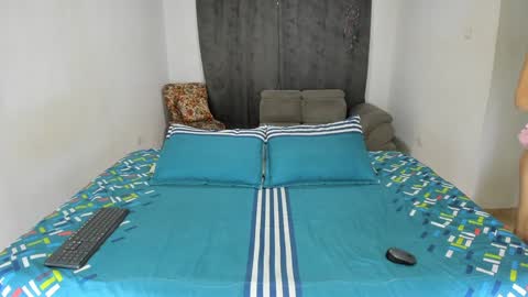 Snapshot of issalovexxx chatting on 12.11.24 Isabella  online show from 12.11.24