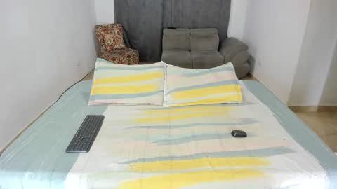 Snapshot of issalovexxx chatting on 02.03.25 Isabella  online show from 02.03.25