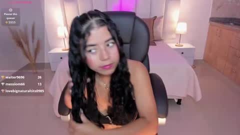 issi_loren online show from 09.23.25