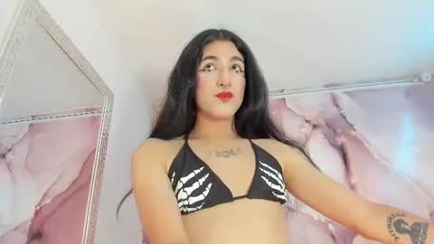 Snapshot of istina_uwu chatting on 06.13.26 istina_uwu online show from 06.13.26