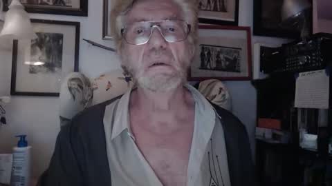 ImYourBitch online show from 05.04.26