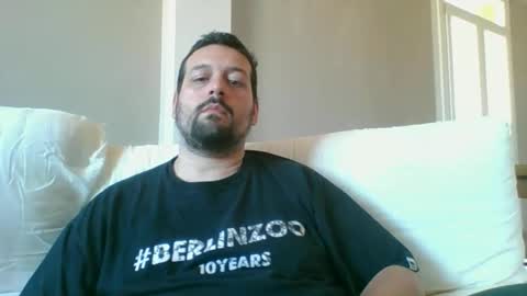 Snapshot of italianbigboy932 chatting on 04.25.26 italianbigboy932 online show from 04.25.26