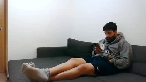 Snapshot of italianboybcn chatting on 01.01.25 italianboybcn online show from 01.01.25