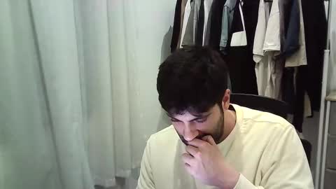 italianboybcn online show from 12.21.25