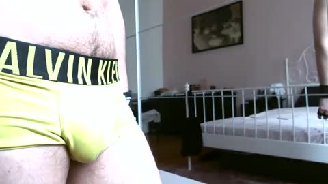 Snapshot of italianmonsterd chatting on 05.12.26 italianmonsterD online show from 05.12.26