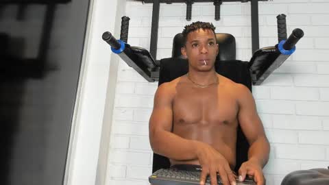 Italo Moore online show from 09.16.25