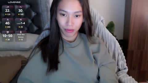 Snapshot of its_me_cora chatting on 03.04.25 Cora online show from 03.04.25