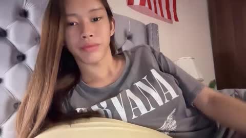 Snapshot of its_me_cora chatting on 09.25.25 Cora online show from 09.25.25