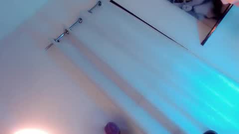 Snapshot of its_me_ezzie chatting on 02.17.25 EZZIE online show from 02.17.25