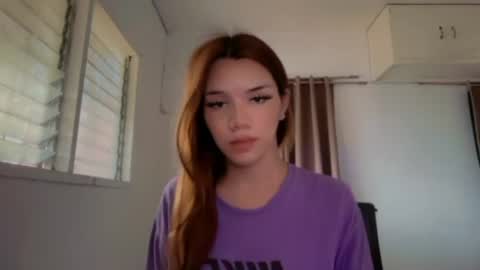 Snapshot of its_me_ezzie chatting on 08.01.26 EZZIE online show from 08.01.26