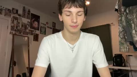 Snapshot of its_rowan chatting on 10.07.25 Rowan online show from 10.07.25