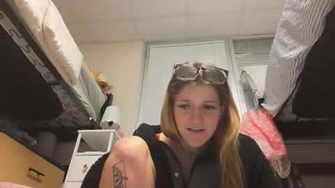 Alex Love online show from 02.11.25