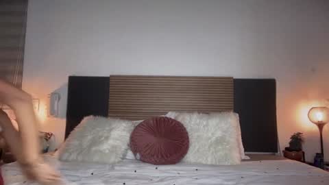 itskassielee online show from 02.17.26