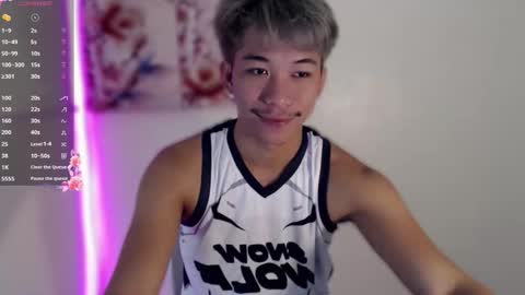 itsme_cxhennn online show from 11.08.25