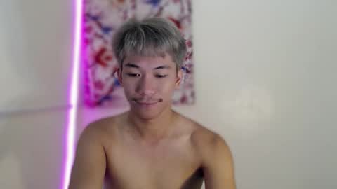 itsme_cxhennn online show from 11.10.25