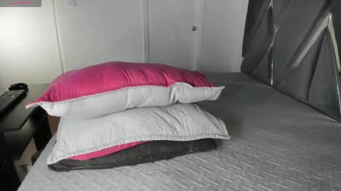 Moon online show from 04.14.26