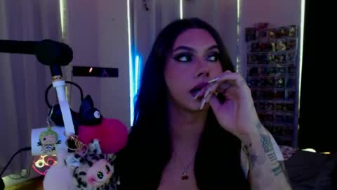 Nicki Foxx online show from 05.15.26