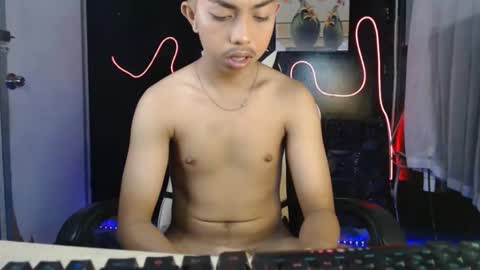Snapshot of itsyourcummerboy_xx chatting on 04.20.26 Kyle online show from 04.20.26