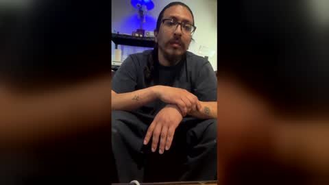 Frederect Cumms online show from 04.04.26