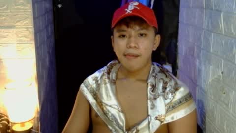 Snapshot of itzurrey chatting on 10.14.25 itzurrey online show from 10.14.25