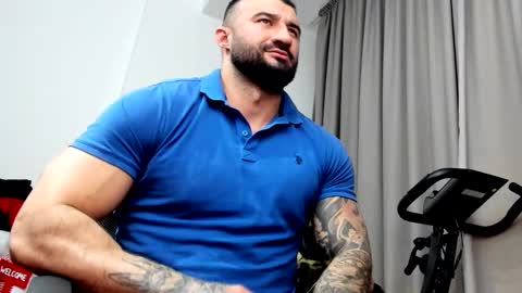 iustinmucle95 online show from 01.30.25