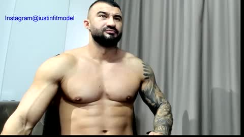 iustinmucle95 online show from 12.01.25