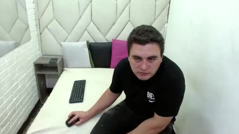 Snapshot of ivan_sexyx chatting on 12.18.24 Ivan M online show from 12.18.24