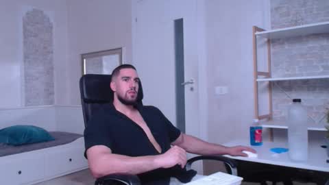 IvanHydee online show from 09.12.25