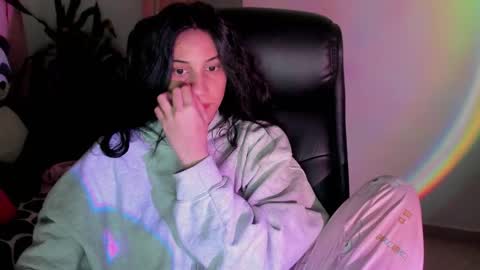 ivanna_essis online show from 12.14.25