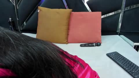 ivannaa18 online show from 10.25.25