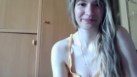 Snapshot of ivetta911 chatting on 05.21.26 ivetta911 online show from 05.21.26